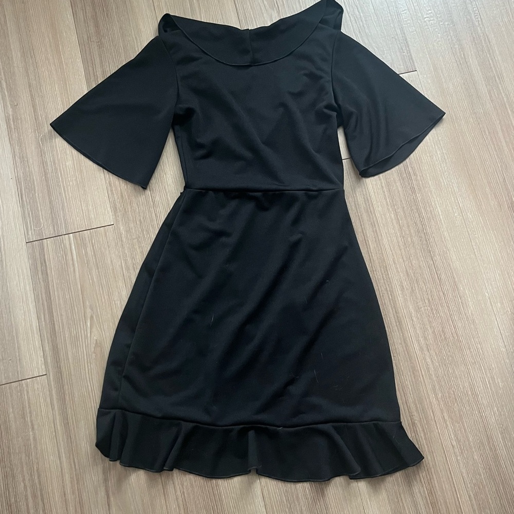 PrettyLittleThing Black Ruffle Mini Dress - Picture 5 of 6